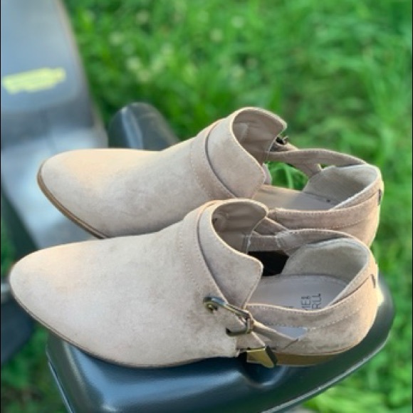 Memory Foam Women’s Open Side Ankle Boot Taupe New - Picture 7 of 9